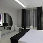 Idol Hotel