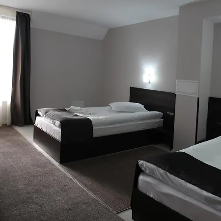 Idol Hotel 3*