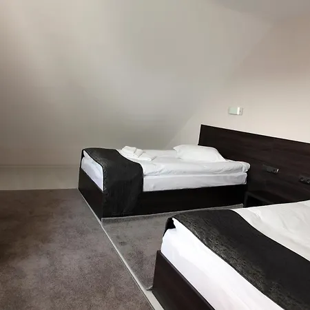 Idol Hotel 3*