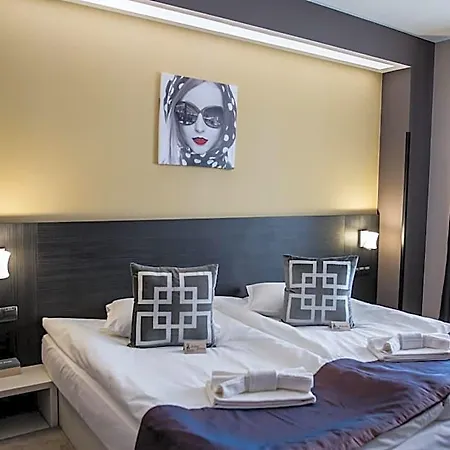 Idol Hotel Targovishte (Targovishte)